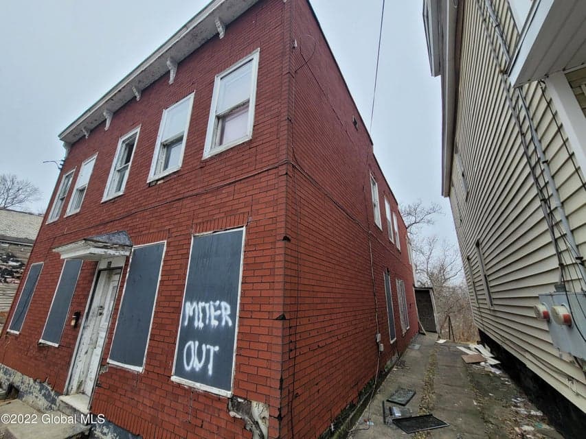 820 Strong Street, Schenectady, NY 12307, photo 2