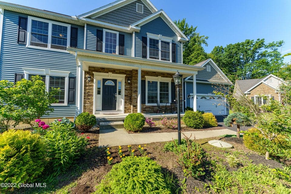 14 David Lane, Halfmoon, NY 12065