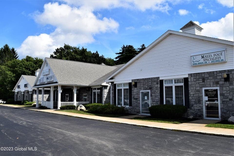 1 Hemphill Place, Malta, NY, photo 2