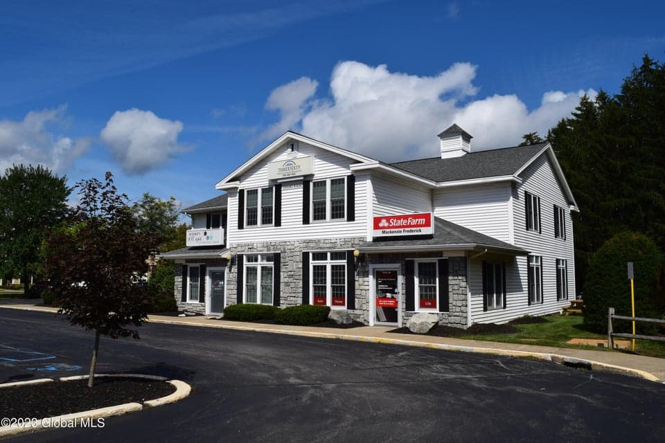 1 Hemphill Place, Malta, NY, photo 4