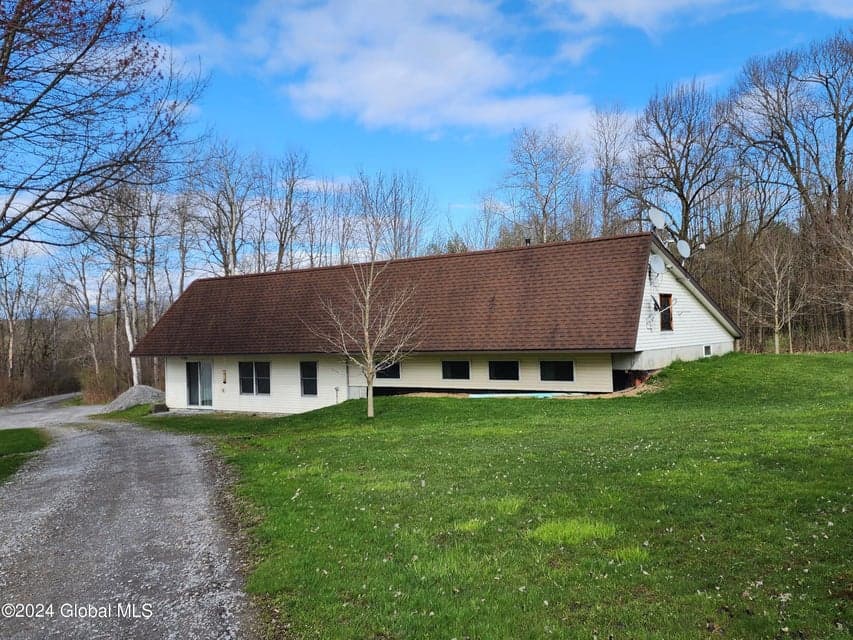 1382 Carlisle Road, Root, NY, photo 2