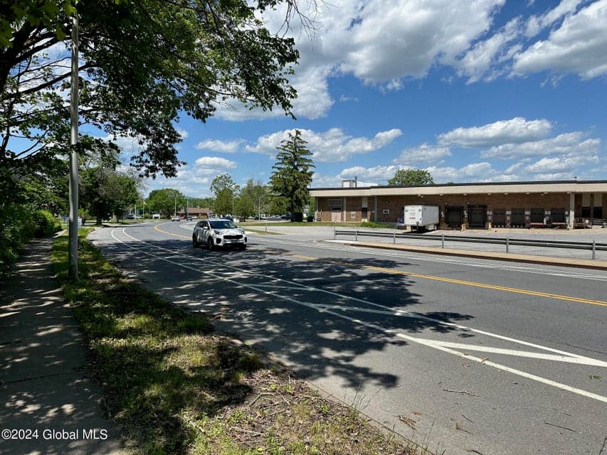 147 South Street, Glens Falls, NY, photo 3