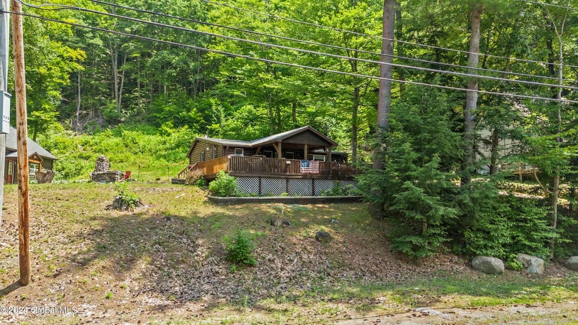 740 E River Drive, photo 3