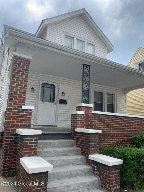 2303-2305 15th Street, Troy, NY, photo 2