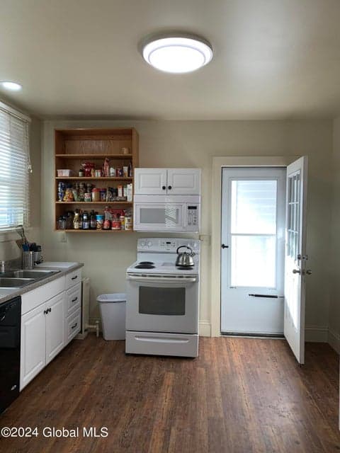 2303-2305 15th Street, Troy, NY, photo 5