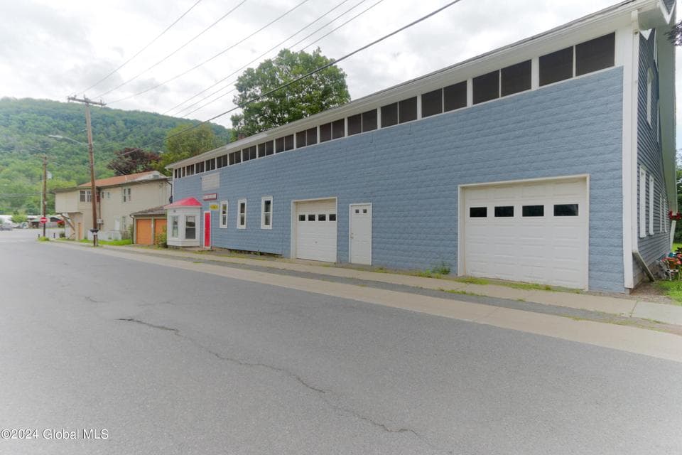 5572 Washington Street, Prattsville, NY, photo 2