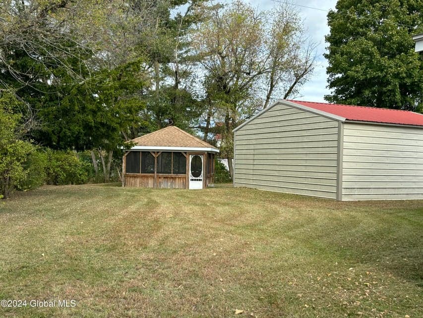527 N Perry Street, Johnstown, NY, photo 5