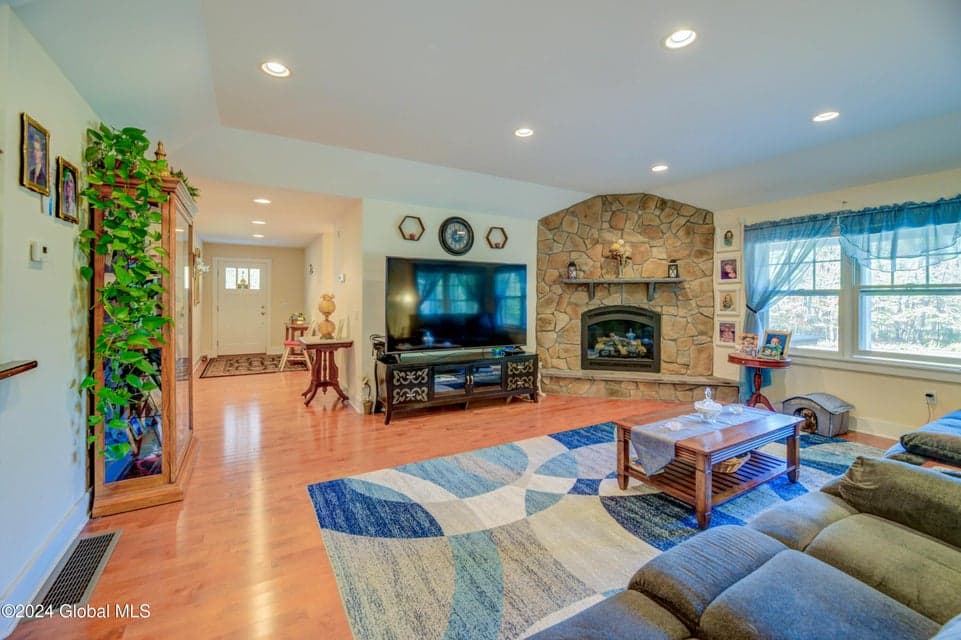 376 Bemis Road, Gloversville, NY 12078, photo 2