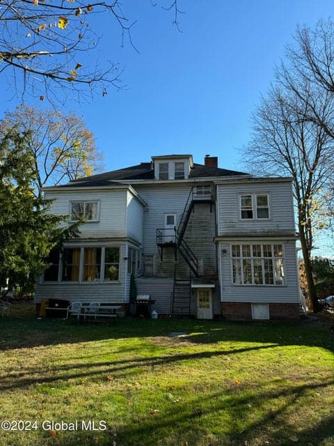 7 Collins Avenue, photo 5