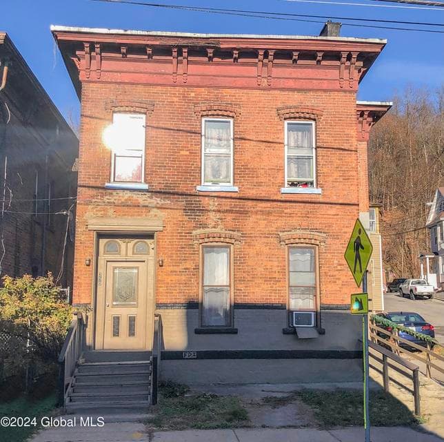 250 E Main Street, Amsterdam, NY, photo 2