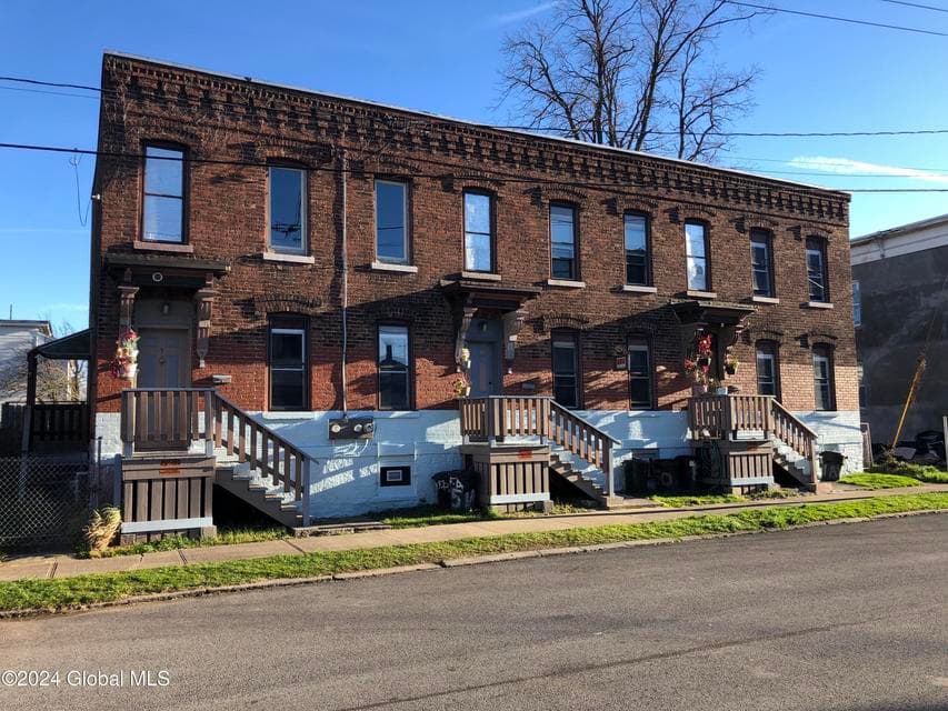 3 5 7 First Avenue, photo 2