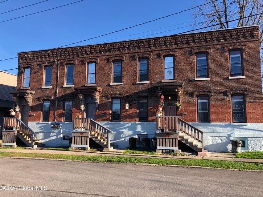 3 5 7 First Avenue, photo 1