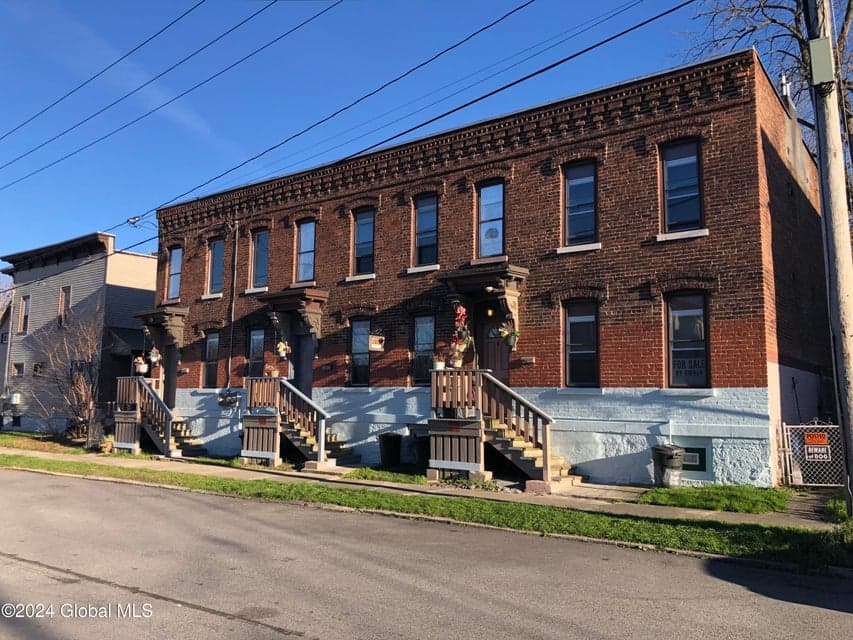 3 5 7 First Avenue, photo 3