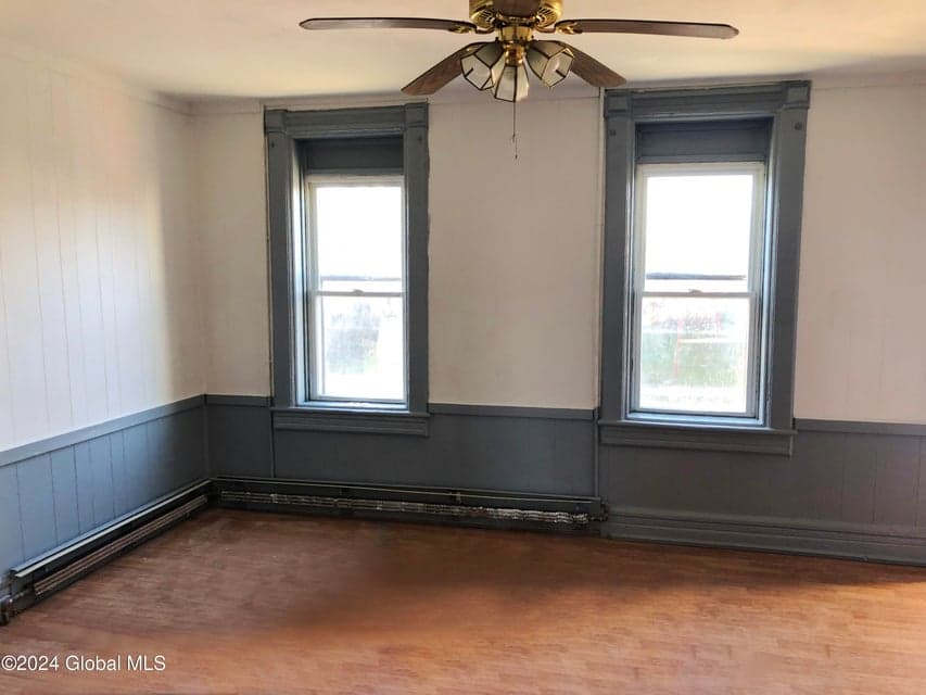 3 5 7 First Avenue, photo 4