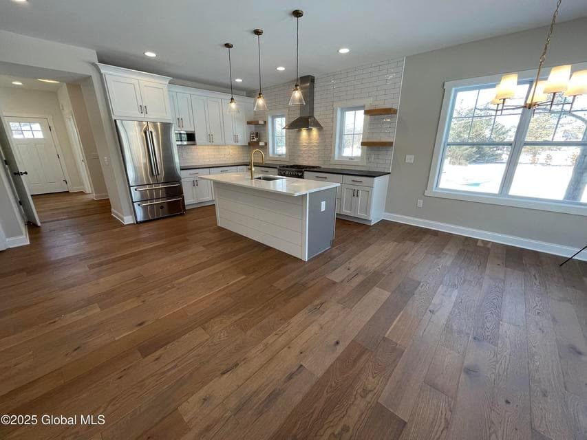 16 Avalon Way, photo 3