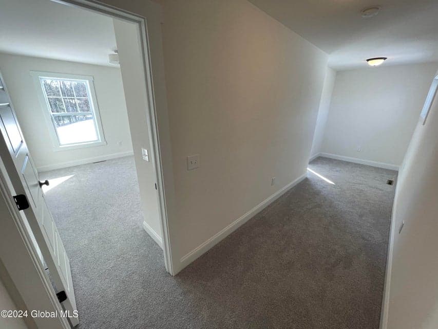 13 Avalon Way, photo 3