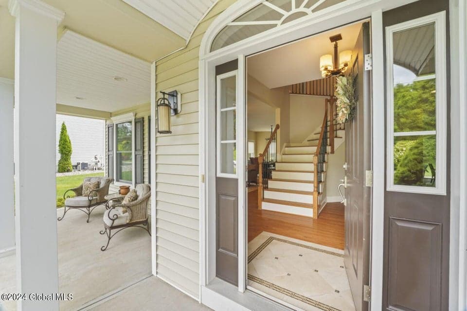4056 Windsor Drive, Niskayuna, NY, photo 2
