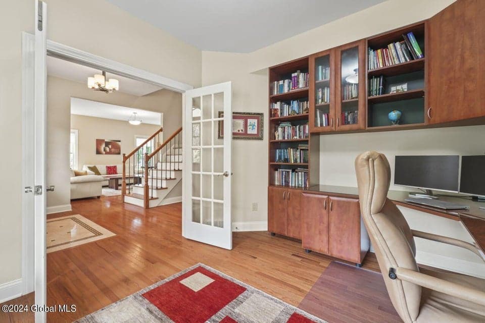 4056 Windsor Drive, Niskayuna, NY, photo 4