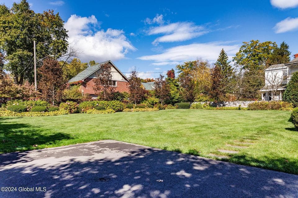 595 N Broadway, Saratoga Springs, NY, photo 3