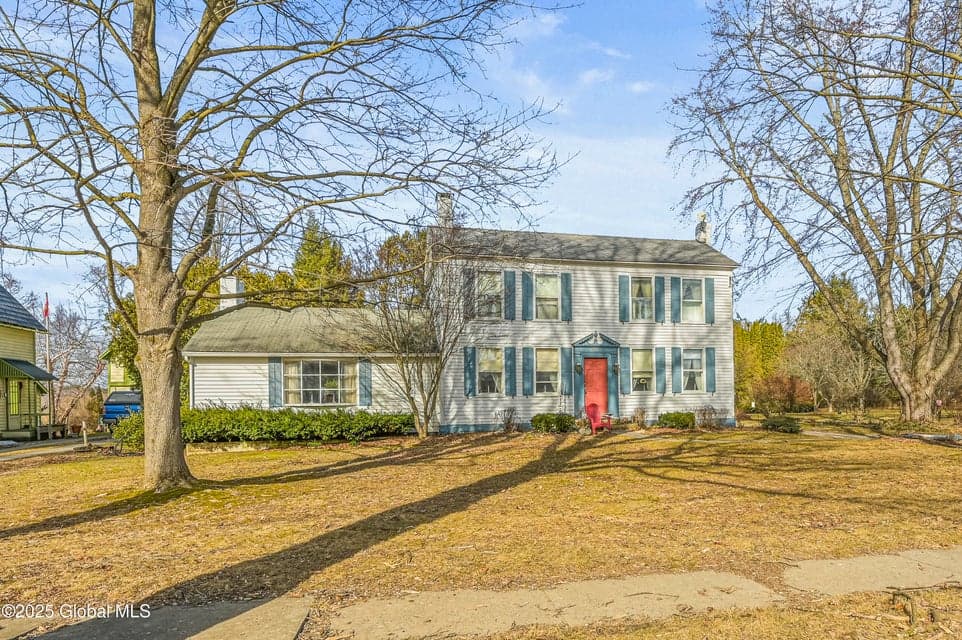 631 Latimer Hill Road, photo 1