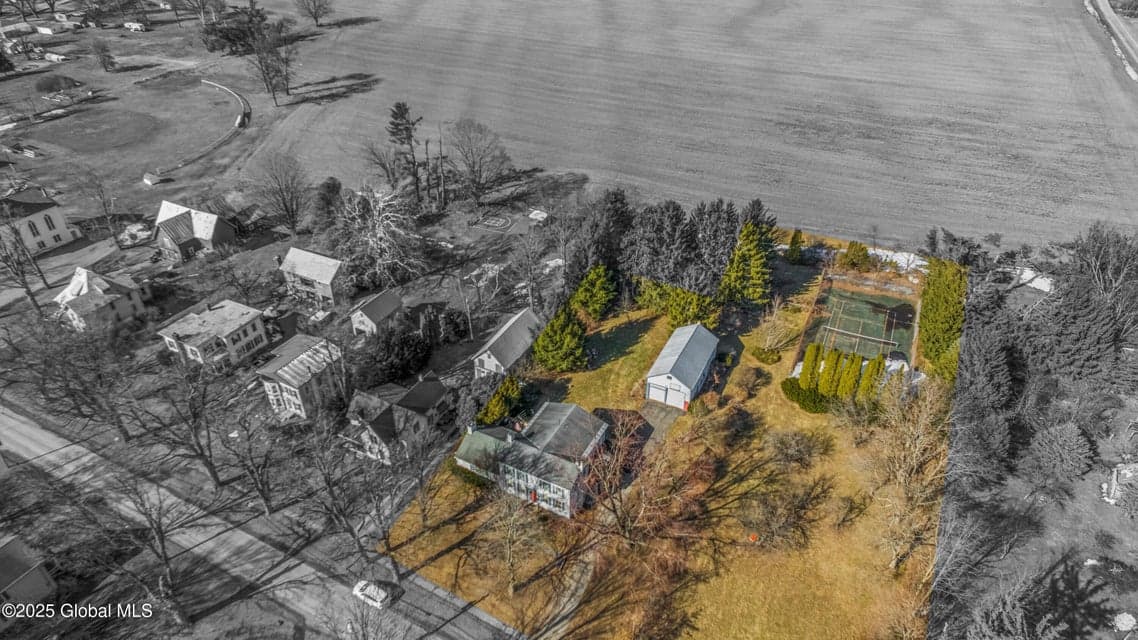 631 Latimer Hill Road, photo 2