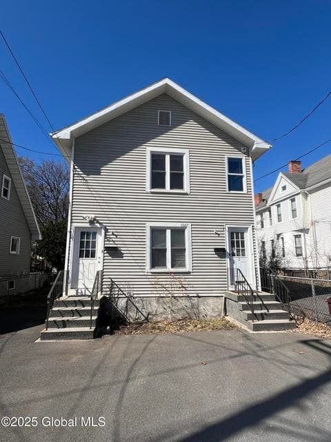 2327 12th Avenue, photo 1