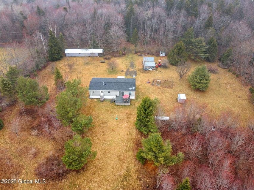 154 Forest Lane, photo 2
