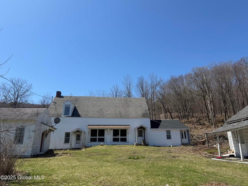 17971 NY-22, photo 3