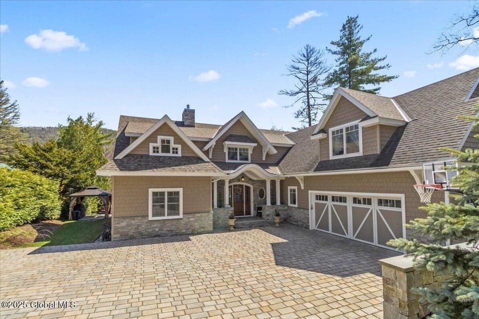 135 Seelye Road, Queensbury, NY, photo 2