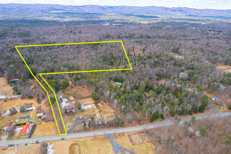 658 Locust Grove Road, photo 3