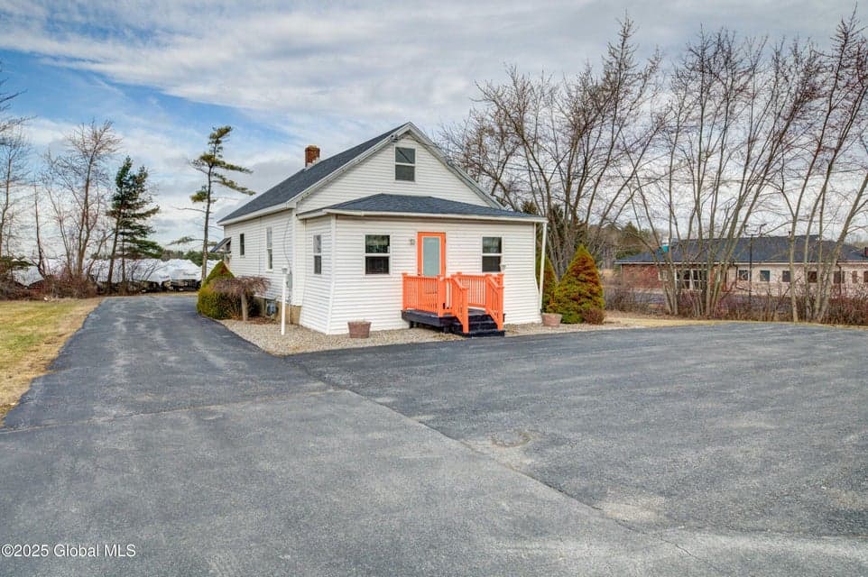 4834 State Highway 30, photo 1