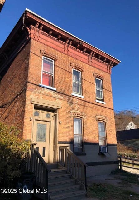 250 E Main Street, Amsterdam, NY, photo 1