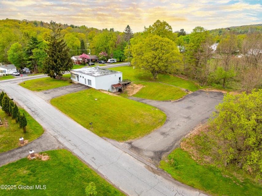 100 Eastover Road, Schaghticoke, NY 12182, photo 4