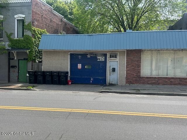 660 River Street, Troy, NY 12180