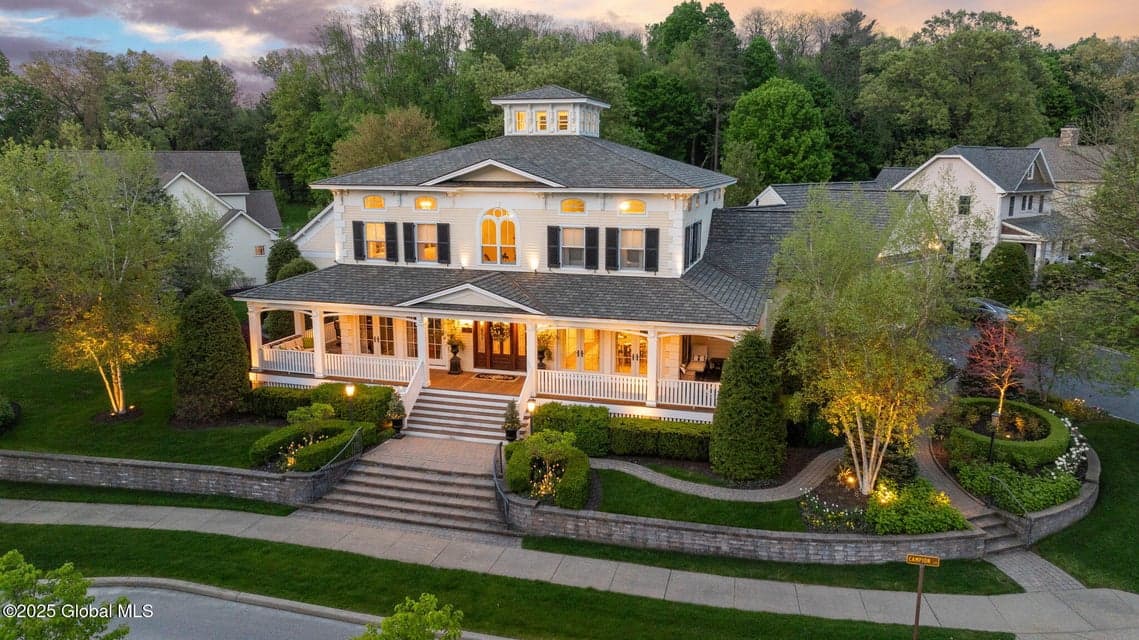 2 Campion Lane, Saratoga Springs, NY, photo 1