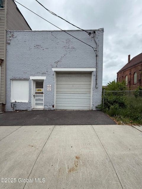 312 Sheridan Avenue, photo 1