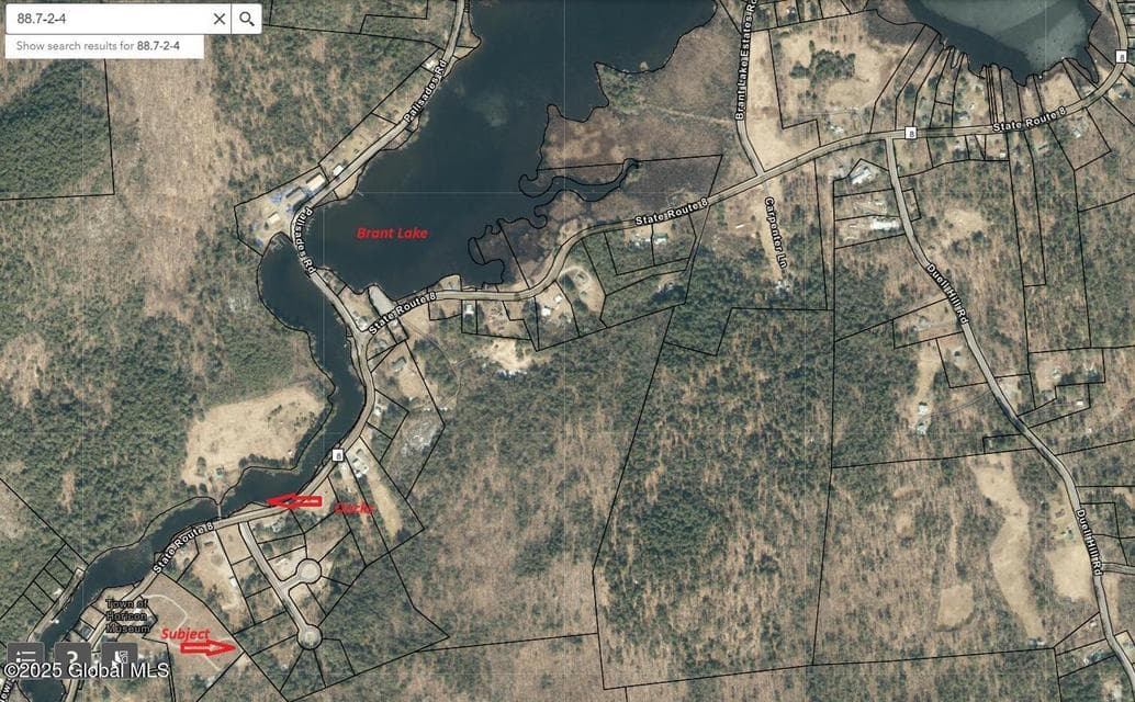14 Brant Lake Creek Road, photo 4