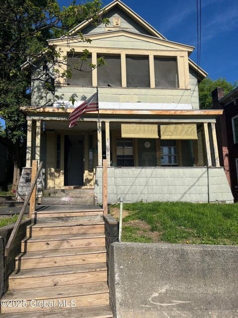 159 Champlain Avenue, photo 2