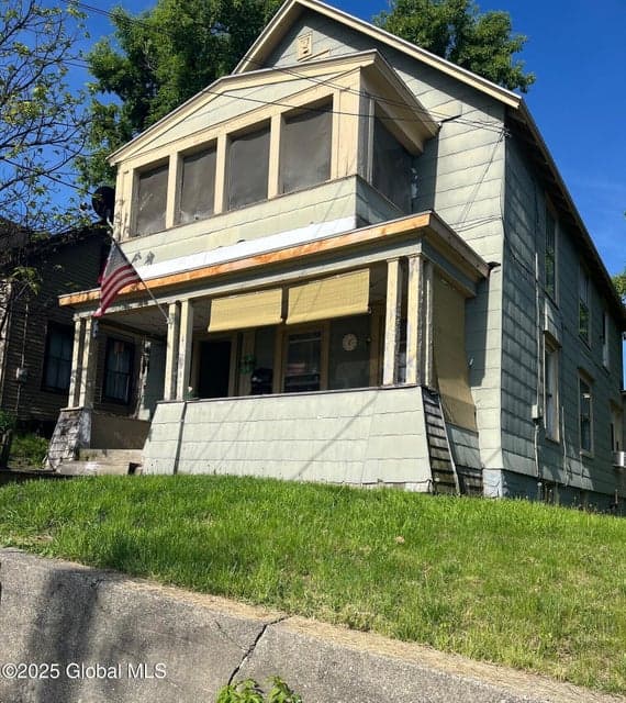 159 Champlain Avenue, photo 1