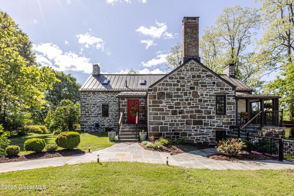 26 Roberson Avenue, photo 5