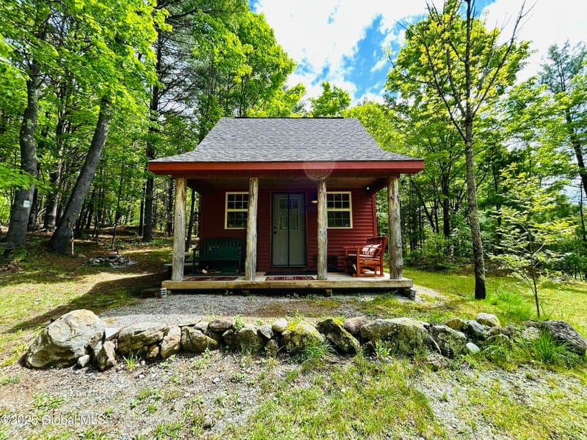 981 New Hague Road, photo 1