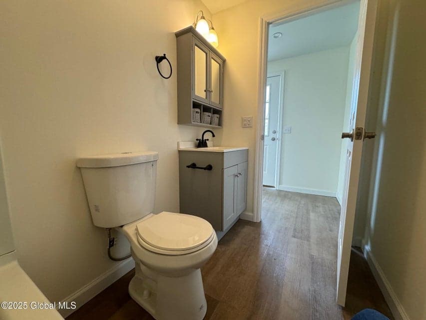 56 Race Track Road, photo 5