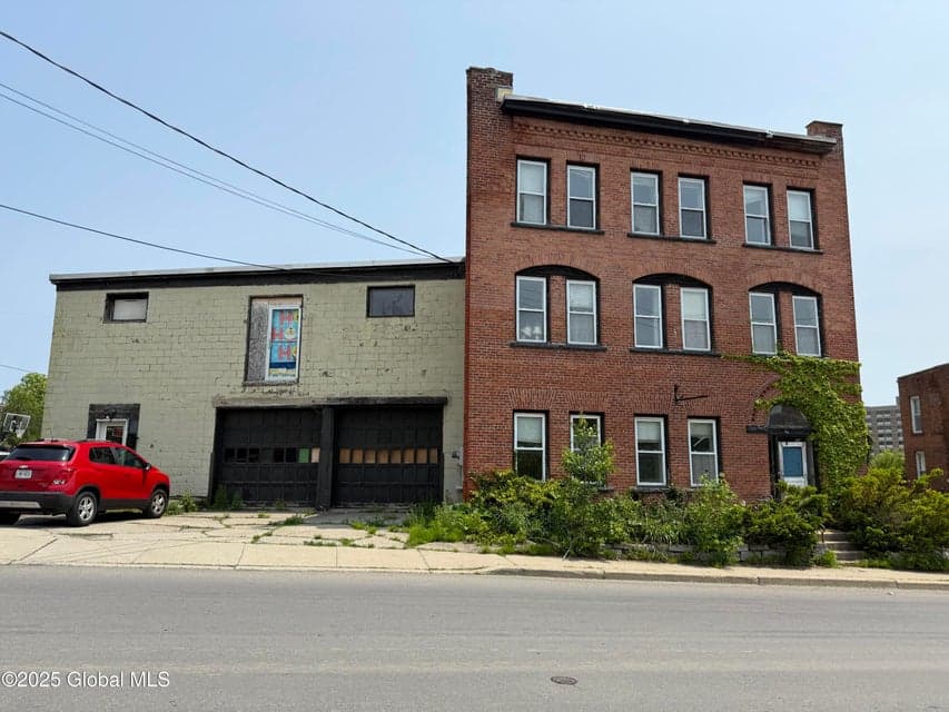 22 Cayadutta Street, Gloversville, NY, photo 1