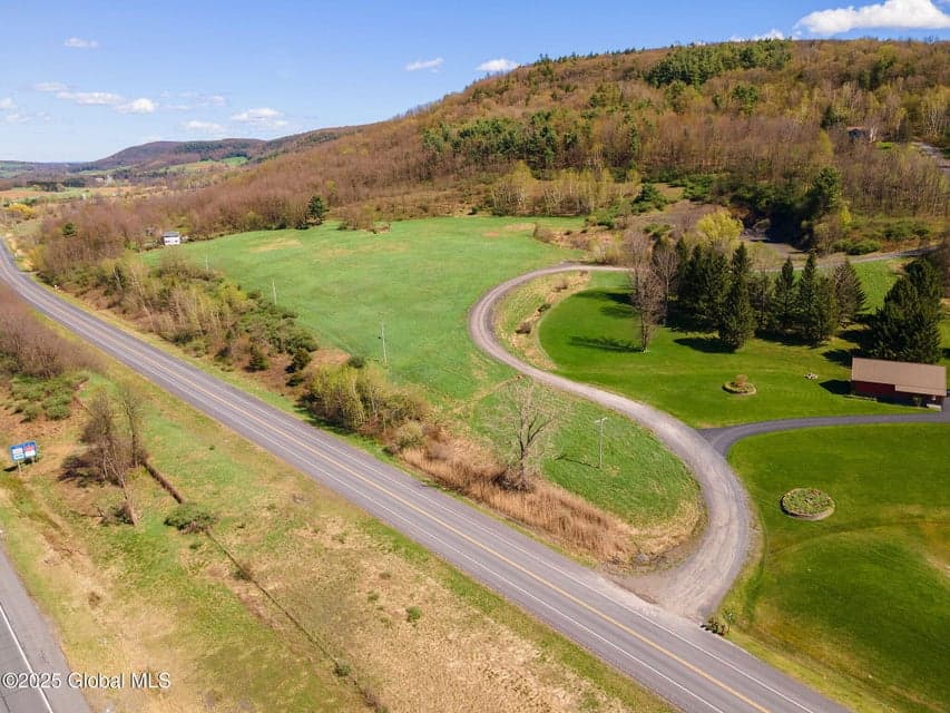 L9 Ski Tow Road, photo 2