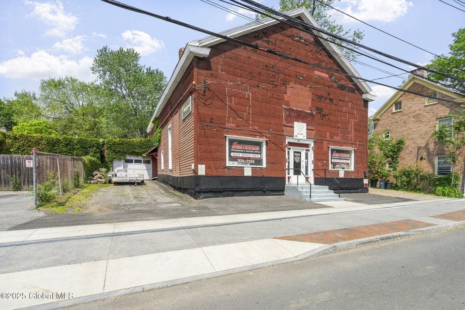 27 N College Street, Schenectady, NY, photo 1