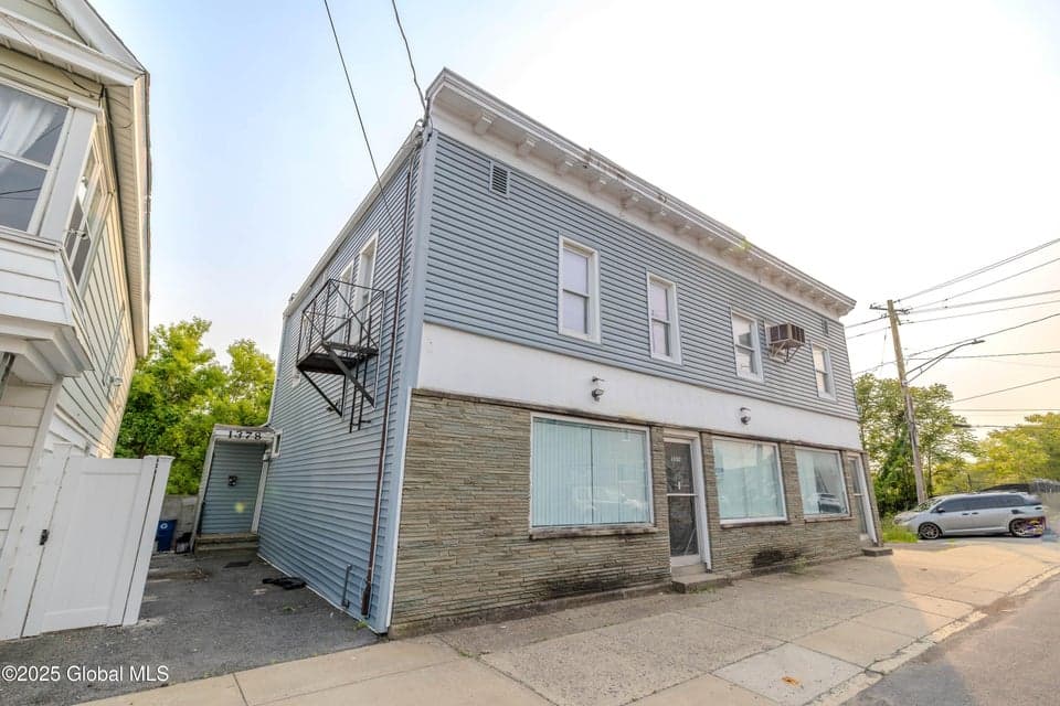 1374 10th Avenue, Schenectady, NY, photo 2