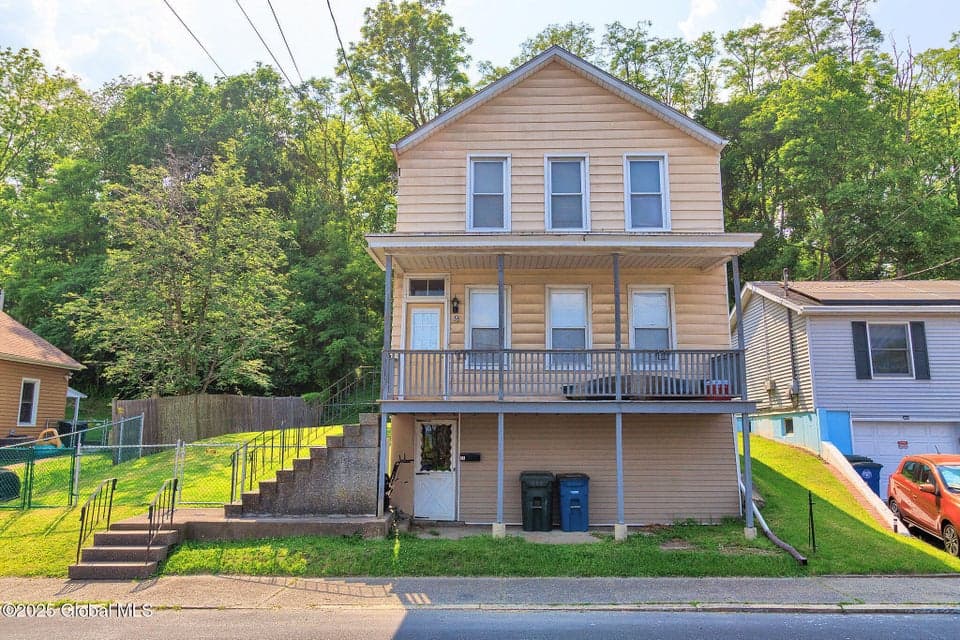 56 Central Avenue, photo 1
