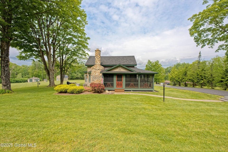 407 Lakeview Road, Broadalbin, NY, photo 1