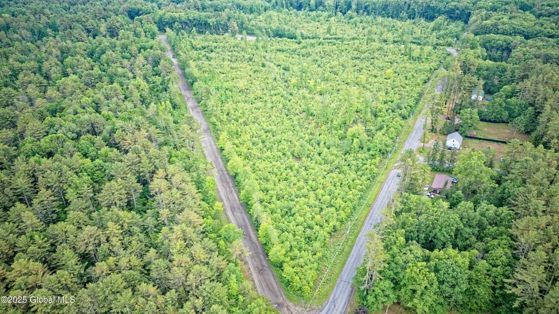 L2 Nine Mile Tree Road, photo 1
