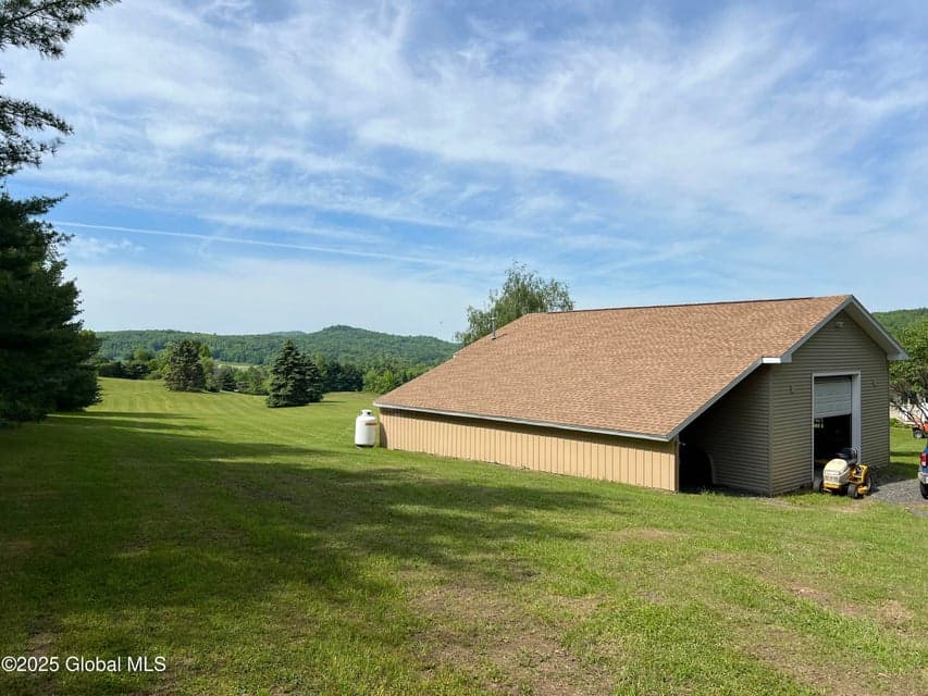 121 Quivey Hill Road, Granville, NY, photo 5